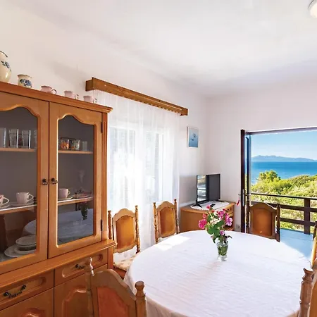Stunning In With Kitchen Hébergement de vacances *
