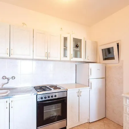 Hébergement de vacances Stunning In With Kitchen *