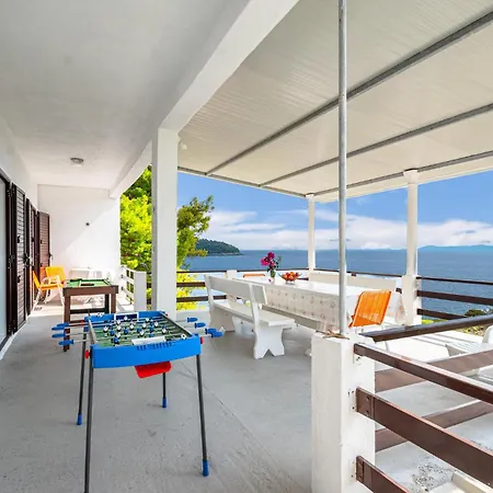 Stunning In With Kitchen Hébergement de vacances