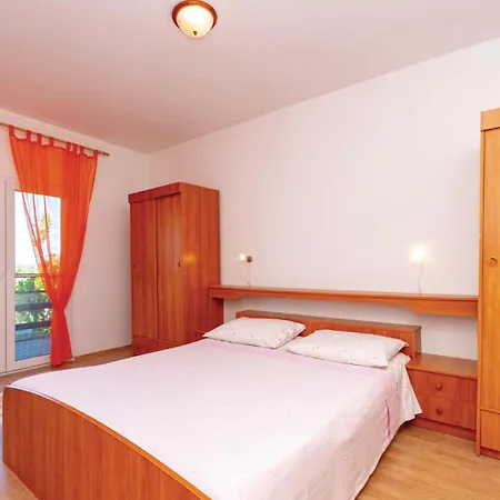 Hébergement de vacances Stunning In With Kitchen *